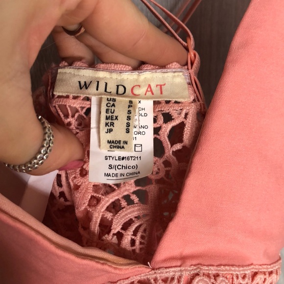 Charlotte Russe pink lace crop top - Picture 4 of 5